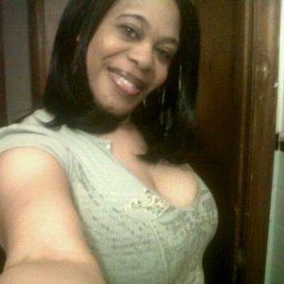 Meet your Posher, Sandra - Picture 1 of 1